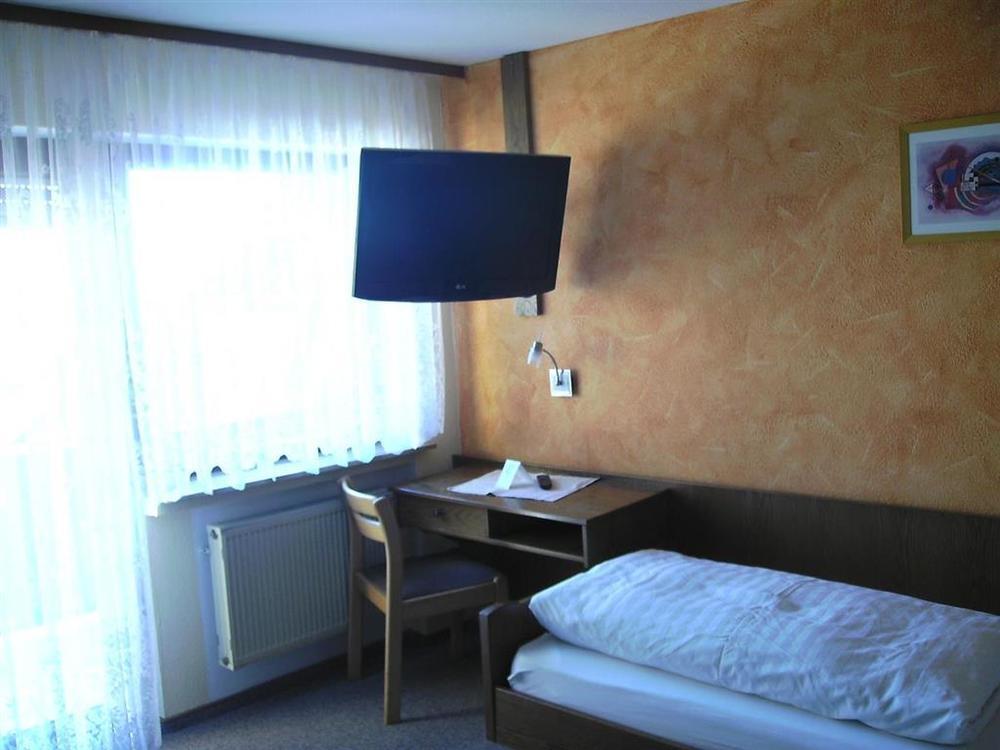 Gasthof Hotel Zum Ross Wertheim Pokoj fotografie